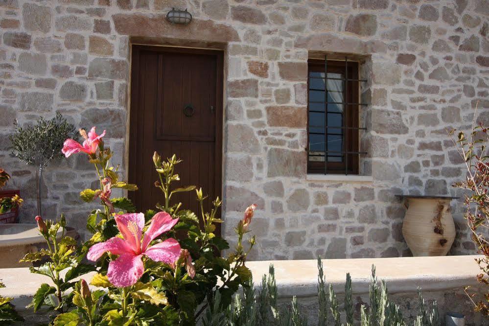 קסרוקמפוס Lithos Traditional Guest Houses מראה חיצוני תמונה