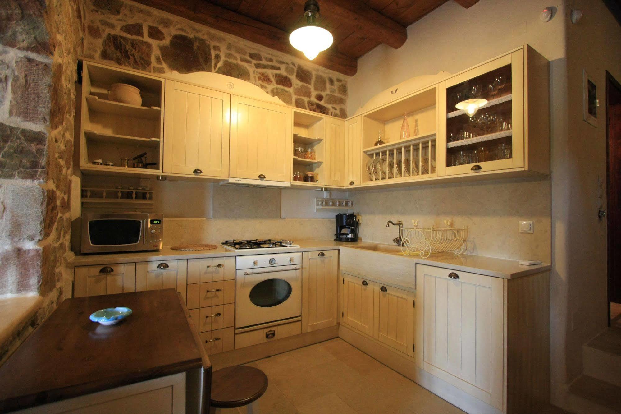 קסרוקמפוס Lithos Traditional Guest Houses מראה חיצוני תמונה